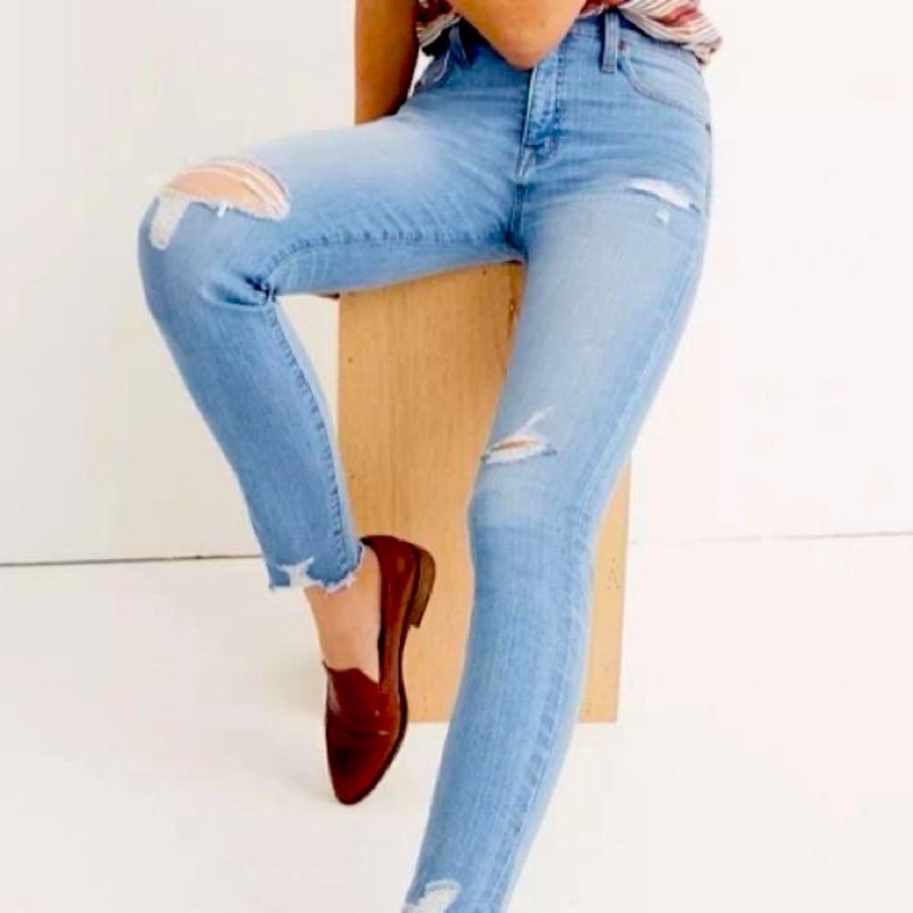 Madewell 9” High Rise Skinny Jeans   Size 31 frayed ends excellent condition ✅✅✅